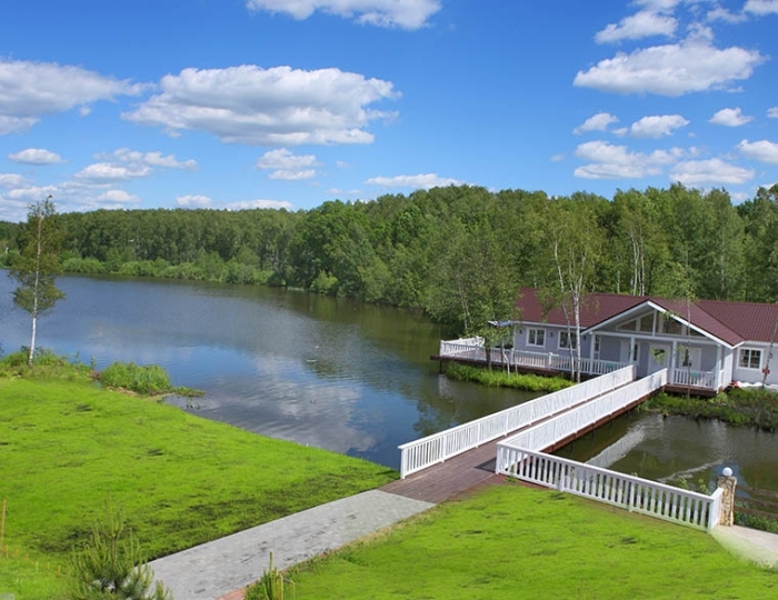 Конференц-зал «Ресторан на воде» - Загородный клуб «Медвежьи Озера»